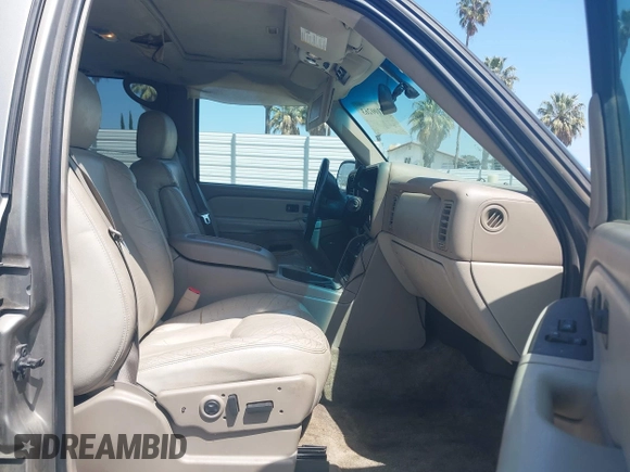 2003 Chevrolet Tahoe LS с VIN 1GNEC13T03R104147, выставлен на аукционе IAAI как лот 42100263 с пробегом 188 249 миль миль и . История ставок и продаж доступна на DreamBid. Изображение 5.