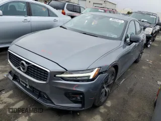 2019 Volvo S60 R-Design with VIN 7JRA22TMXKG013780, listed as a Copart auction lot 38024374 with 48,762 mi miles. Bid and sale history available at carsss.com. Image 1.