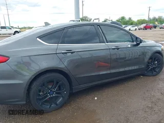 2019 Ford Fusion SE with VIN 3FA6P0HD3KR171749, listed as a IAAI auction lot 40298552 with 70,784 mi miles. Bid and sale history available at carsss.com. Image 13.