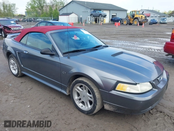 2000 Ford Mustang GT z VIN 1FAFP45X8YF247199, wystawiony jako IAAI lot #42188723 z przebiegiem 144 449 mil mil oraz . Historia ofert i sprzedaży dostępna na DreamBid. Obrazek 1.