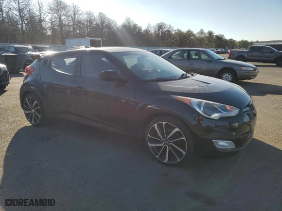 2012 Hyundai Veloster w/Gray Int with VIN KMHTC6AD1CU053274, listed as a Copart auction lot 46660185 with 111,242 mi miles and Clean Title. Bid and sale history available at carsss.com. Image 4.