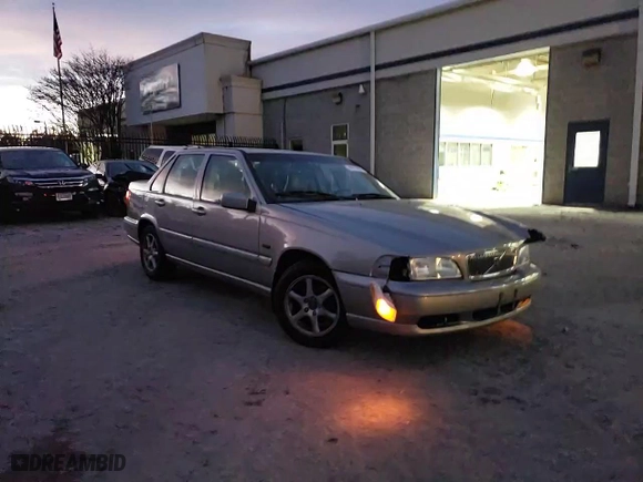 1998 Volvo S70 with VIN YV1LS5574W2548343, listed as a Copart auction lot 84813944 with 144,221 mi miles and Salvage Title. Bid and sale history available at carsss.com. Image 11.