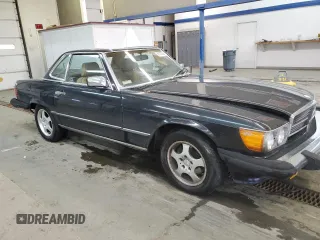 1988 Mercedes-Benz 560 SL with VIN WDBBA48D0JA081290, listed as a Copart auction lot 86202584 with 182,564 mi miles and Clean Title. Bid and sale history available at DreamBid. Image 4.