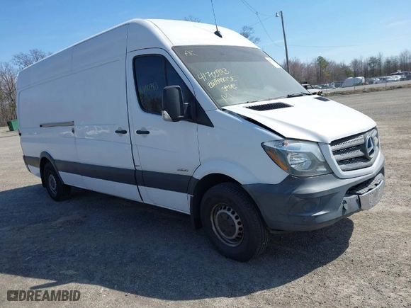 2015 Mercedes-Benz Sprinter Cargo Vans EXT with VIN WD3PE8DC6F5961971, listed as a IAAI auction lot 41700983 with 1 mi miles. Bid and sale history available at carsss.com. Image 1.