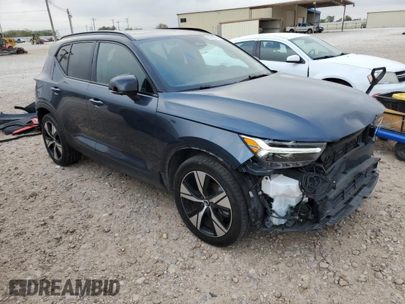 2022 Volvo XC40 Twin Plus z VIN YV4ED3UR0N2691608, wystawiony jako Copart lot #79759674 z przebiegiem 17 633 mil mil oraz Szkoda całkowita • Salvage title. Historia ofert i sprzedaży dostępna na DreamBid. Obrazek 4.