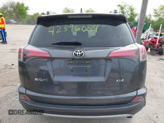 2018 Toyota RAV4 XLE с VIN JTMWFREV2JD112875, выставлен на аукционе IAAI как лот 42396084 с пробегом 108 040 миль миль и . История ставок и продаж доступна на DreamBid. Изображение 16.