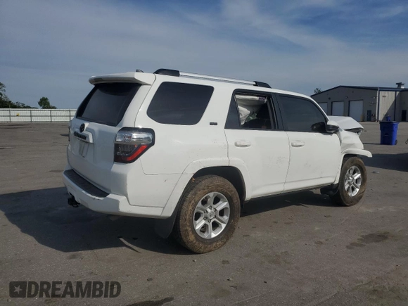 2021 Toyota 4Runner SR5 with VIN JTEMU5JR9M5895976, listed as a Copart auction lot 54110465 with 98,469 mi miles and Salvage title. Bid and sale history available at DreamBid. Image 3.