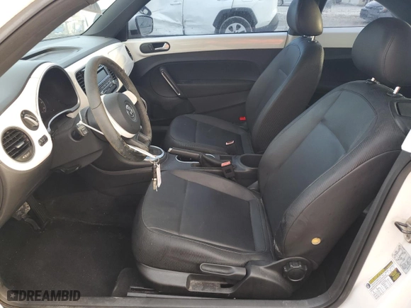 2012 Volkswagen Beetle 2.5L w/Sun PZEV with VIN 3VWJP7ATXCM631497, listed as a Copart auction lot 74442964 with 72,097 mi miles and Salvage Title. Bid and sale history available at carsss.com. Image 7.