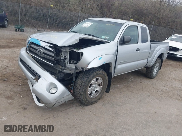 2009 Toyota Tacoma with VIN 5TEUU42NX9Z633141, listed as a IAAI auction lot 41911512 with 102,602 mi miles. Bid and sale history available at carsss.com. Image 17.