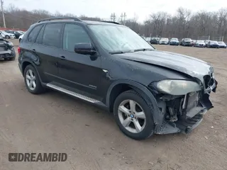 2009 BMW X5 30i with VIN 5UXFE43579L037535, listed as a IAAI auction lot 41715317 with 210,697 mi miles. Bid and sale history available at carsss.com. Image 1.