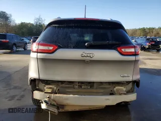 2017 Jeep Cherokee Latitude with VIN 1C4PJLCS9HW650948, listed as a Copart auction lot 43453955 with 140,764 mi miles and Salvage Title. Bid and sale history available at carsss.com. Image 6.