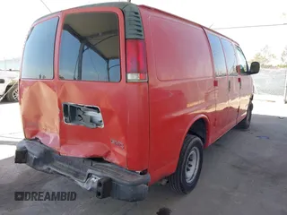 1998 GMC Savana z VIN 1GTFG25MXW1074400, wystawiony jako IAAI lot #42271307 z przebiegiem 283 291 mil mil oraz . Historia ofert i sprzedaży dostępna na DreamBid. Obrazek 4.