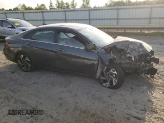 2024 Hyundai Elantra SEL z VIN KMHLS4DG6RU688738, wystawiony jako Copart lot #55056965 z przebiegiem 19 538 mil mil oraz Szkoda całkowita • Salvage title. Historia ofert i sprzedaży dostępna na DreamBid. Obrazek 4.