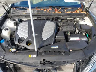 2015 Hyundai Azera Limited with VIN KMHFH4JGXFA474784, listed as a IAAI auction lot 41668106 with 126,709 mi miles. Bid and sale history available at carsss.com. Image 10.