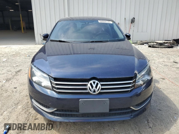 2014 Volkswagen Passat Wolfsburg Edition with VIN 1VWAT7A34EC109710, listed as a Copart auction lot 60604135 with 105,147 mi miles and Clean title. Bid and sale history available at DreamBid. Image 5.