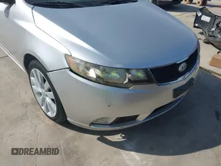 2010 Kia Forte SX с VIN KNAFW4A34A5116442, выставлен на аукционе IAAI как лот 42202552 с пробегом 133 303 миль миль и . История ставок и продаж доступна на DreamBid. Изображение 6.