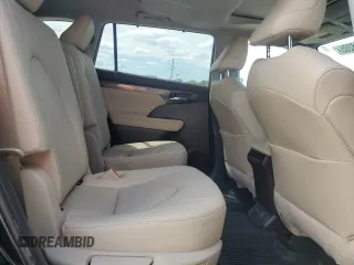 2020 Toyota Highlander Limited z VIN 5TDDZRBH8LS004782, wystawiony jako Copart lot #55988205 z przebiegiem 29 165 mil mil oraz Szkoda całkowita • Salvage title. Historia ofert i sprzedaży dostępna na DreamBid. Obrazek 11.