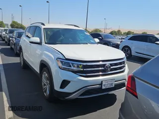 2023 Volkswagen Atlas SE с VIN 1V2HR2CA7PC526108, выставлен на аукционе IAAI как лот 42844449 с пробегом 38 696 миль миль и . История ставок и продаж доступна на DreamBid. Изображение 15.