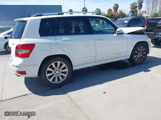 2012 Mercedes-Benz GLK-Class GLK 350 with VIN WDCGG8HB6CF765868, listed as a IAAI auction lot 41880139 with 157,437 mi miles. Bid and sale history available at carsss.com. Image 4.