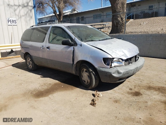 1998 Toyota Sienna LE with VIN 4T3ZF13C0WU088585, listed as a Copart auction lot 46517875 with 0 mi miles and Salvage Title. Bid and sale history available at carsss.com. Image 4.