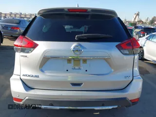 2019 Nissan Rogue SV with VIN JN8AT2MT9KW263622, listed as a IAAI auction lot 42021454 with 60,825 mi miles. Bid and sale history available at carsss.com. Image 16.