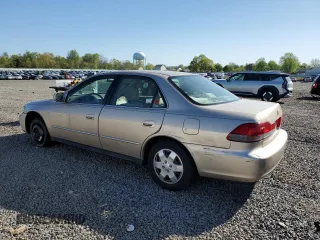 2001 Honda Accord LX z VIN 1HGCG66581A001943, wystawiony jako Copart lot #54976975 z przebiegiem 122 968 mil mil oraz Czysty tytuł • Clean title. Historia ofert i sprzedaży dostępna na DreamBid. Obrazek 2.