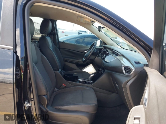 2020 Buick Encore GX Select z VIN KL4MMDS2XLB080034, wystawiony jako IAAI lot #42400884 z przebiegiem 67 632 mil mil oraz . Historia ofert i sprzedaży dostępna na DreamBid. Obrazek 5.