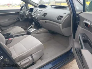 2006 Honda Civic Sdn EX with VIN 1HGFA16856L069818, listed as a IAAI auction lot 41981368 with 258,929 mi miles. Bid and sale history available at carsss.com. Image 5.