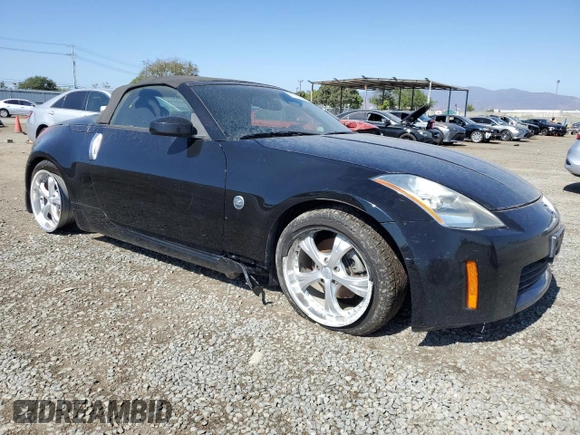 2004 Nissan 350Z Touring with VIN JN1AZ36A74T002301, listed as a Copart auction lot 61720524 with 101,779 mi miles and Salvage Title. Bid and sale history available at carsss.com. Image 4.