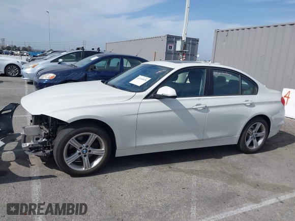2015 BMW 3 Series 328i z VIN WBA3A5G56FNS90603, wystawiony jako IAAI lot #42246838 z przebiegiem 41 799 mil mil oraz . Historia ofert i sprzedaży dostępna na DreamBid. Obrazek 15.