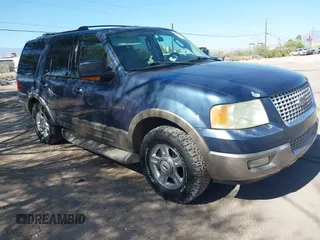 2003 Ford Expedition Eddie Bauer z VIN 1FMFU17LX3LC22998, wystawiony jako IAAI lot #42518419 z przebiegiem 161 778 mil mil oraz . Historia ofert i sprzedaży dostępna na DreamBid. Obrazek 1.