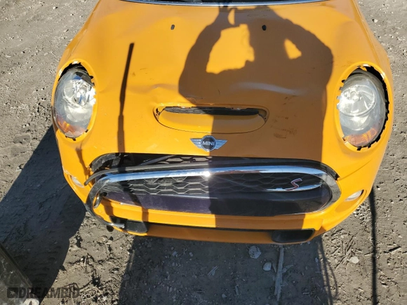 2014 MINI Cooper Hardtop S with VIN WMWXM7C59ET970242, listed as a Copart auction lot 42619645 with 0 mi miles and Salvage Title. Bid and sale history available at carsss.com. Image 11.