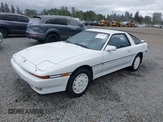 1986 Toyota Supra с VIN JT2MA70L4G0005514, выставлен на аукционе IAAI как лот 42247815 с пробегом 88 534 миль миль и . История ставок и продаж доступна на DreamBid. Изображение 2.