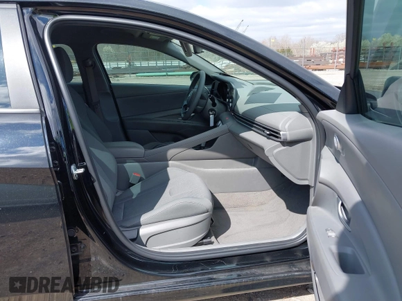 2023 Hyundai Elantra SE с VIN KMHLL4AG1PU531343, выставлен на аукционе IAAI как лот 41793011 с пробегом 78 982 миль миль и . История ставок и продаж доступна на DreamBid. Изображение 5.