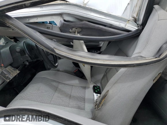 1999 Ford F-250 XL with VIN 1FTNX21L1XEC64475, listed as a Copart auction lot 49264735 with Not provided miles and Salvage title. Bid and sale history available at DreamBid. Image 7.