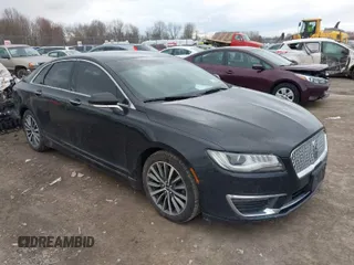 2017 Lincoln MKZ Premiere z VIN 3LN6L5B9XHR663108, wystawiony jako IAAI lot #42018385 z przebiegiem 115 321 mil mil oraz . Historia ofert i sprzedaży dostępna na DreamBid. Obrazek 1.