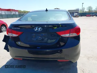 2013 Hyundai Elantra GLS с VIN KMHDH4AE6DU928322, выставлен на аукционе IAAI как лот 42054141 с пробегом 147 986 миль миль и . История ставок и продаж доступна на DreamBid. Изображение 16.
