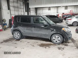 2013 Kia Soul with VIN KNDJT2A58D7773703, listed as a IAAI auction lot 41628420 with 100,301 mi miles. Bid and sale history available at carsss.com. Image 13.
