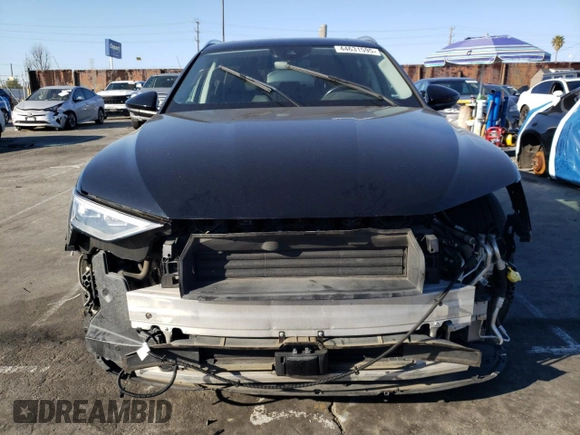 2019 Audi e-tron Premium Plus z VIN WA1LAAGEXKB011980, wystawiony jako Copart lot #44631595 z przebiegiem 68 699 mil mil oraz Szkoda całkowita • Salvage title. Historia ofert i sprzedaży dostępna na DreamBid. Obrazek 5.