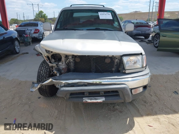 2000 Toyota 4Runner SR5 with VIN JT3GN86R5Y0152635, listed as a IAAI auction lot 42076738 with 278,113 mi miles and . Bid and sale history available at DreamBid. Image 6.