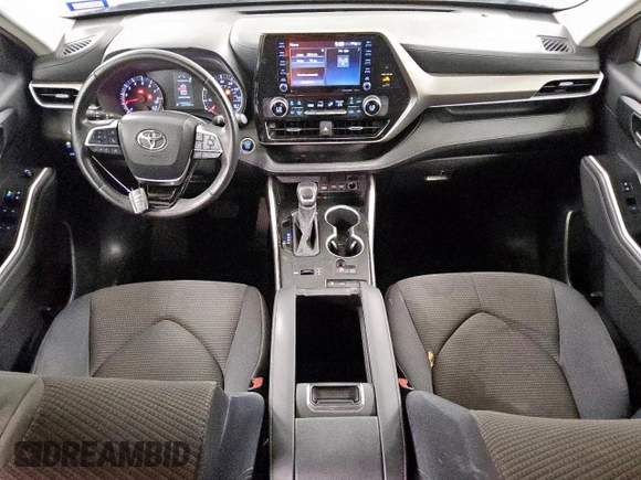 2020 Toyota Highlander LE with VIN 5TDZZRAH1LS019728, listed as a Copart auction lot 58763605 with 111,077 mi miles and Clean title. Bid and sale history available at DreamBid. Image 8.