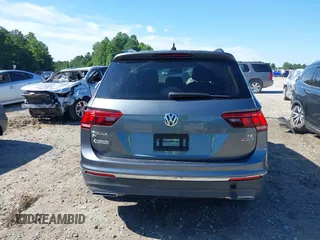 2018 Volkswagen Tiguan SEL with VIN 3VV2B7AX8JM088223, listed as a IAAI auction lot 42547747 with 105,423 mi miles and . Bid and sale history available at DreamBid. Image 17.