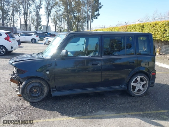 2004 Scion xB with VIN JTLKT324840149980, listed as a IAAI auction lot 41670229 with 193,674 mi miles. Bid and sale history available at carsss.com. Image 14.