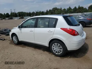 2008 Nissan Versa S z VIN 3N1BC13E18L371733, wystawiony jako Copart lot #57128955 z przebiegiem 166 182 mil mil oraz Szkoda całkowita • Salvage title. Historia ofert i sprzedaży dostępna na DreamBid. Obrazek 2.