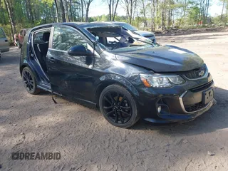2018 Chevrolet Sonic LT z VIN 1G1JD6SB0J4102718, wystawiony jako IAAI lot #42040025 z przebiegiem 87 336 mil mil oraz . Historia ofert i sprzedaży dostępna na DreamBid. Obrazek 1.