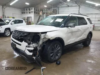 2017 Ford Explorer XLT z VIN 1FM5K8D8XHGB69410, wystawiony jako IAAI lot #42086792 z przebiegiem 171 566 mil mil oraz . Historia ofert i sprzedaży dostępna na DreamBid. Obrazek 16.