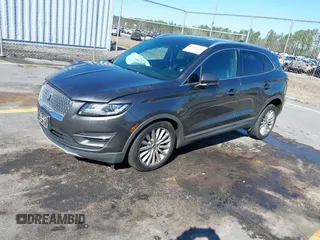 2019 Lincoln MKC Standard with VIN 5LMCJ1D92KUL08929, listed as a IAAI auction lot 41766946 with 90,171 mi miles. Bid and sale history available at carsss.com. Image 17.