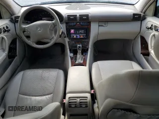 2001 Mercedes-Benz C 3.2L with VIN WDBRF64J21F029346, listed as a Copart auction lot 50622475 with 82,100 mi miles and Salvage Title. Bid and sale history available at carsss.com. Image 8.