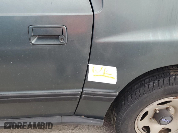 1994 Geo Tracker z VIN 2CNBE18U1R6918878, wystawiony jako Copart lot #75894834 z przebiegiem Nie podano mil oraz Nie do naprawy. Historia ofert i sprzedaży dostępna na DreamBid. Obrazek 12.