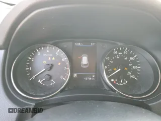 2020 Nissan Rogue SV z VIN JN8AT2MT3LW015576, wystawiony jako Copart lot #56189775 z przebiegiem 43 786 mil mil oraz Szkoda całkowita • Salvage title. Historia ofert i sprzedaży dostępna na DreamBid. Obrazek 9.